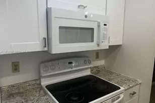 10204 Twin Lakes Dr, Coral Springs, FL 33071 - Photo 5