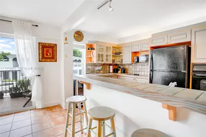 1455 West Ave #202, Miami Beach, FL 33139 - Photo 3