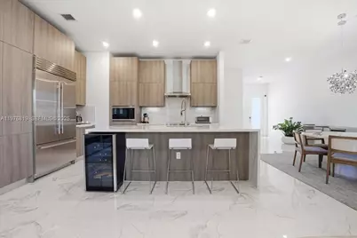 12060 SW 82nd Pl, Miami, FL 33156 - Photo 9