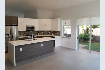 10889 NW 58th Ter, Doral, FL 33178 - Photo 23