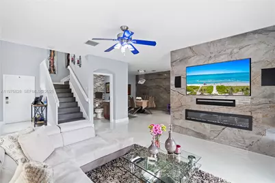 4301 Macarthur Palm Trl, Greenacres, FL 33463 - Photo 5