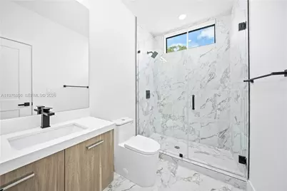 526 SW 2nd St, Miami, FL 33130 - Photo 9