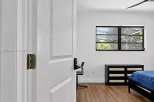245 NE 175th St, North Miami Beach, FL 33162 - Photo 9