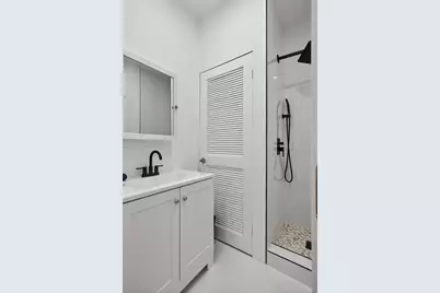 245 NE 175th St, North Miami Beach, FL 33162 - Photo 17