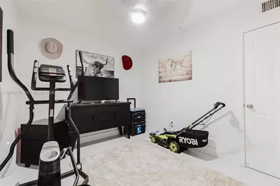 2621 SW 12th Ter, Fort Lauderdale, FL 33315 - Photo 9