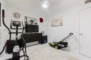 2621 SW 12th Terrace, Fort Lauderdale, FL 33315 - Photo 9