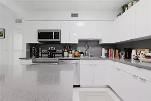 2621 SW 12th Terrace, Fort Lauderdale, FL 33315 - Photo 3