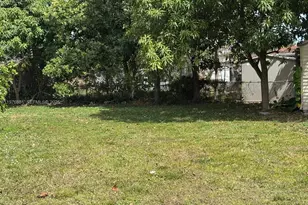 16981 NE 8th Ct, North Miami Beach, FL 33162 - Photo 3