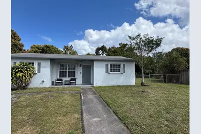 16981 NE 8th Ct, North Miami Beach, FL 33162 - Photo 1