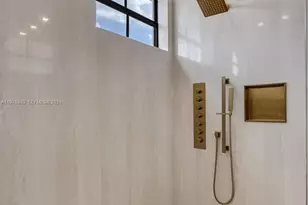 1005 NW 100th Ave, Miami, FL 33172 - Photo 39