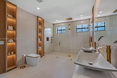 1005 NW 100th Ave, Miami, FL 33172 - Photo 21