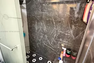 6070 W 18th Ave, Hialeah, FL 33012 - Photo 11