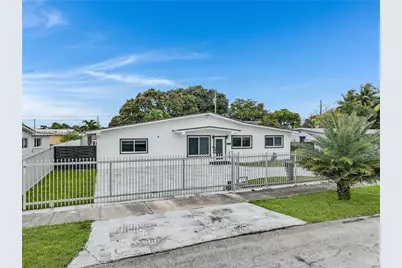 5635 W 13th Ct, Hialeah, FL 33012 - Photo 3