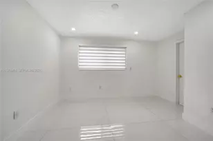 5635 W 13th Ct, Hialeah, FL 33012 - Photo 23