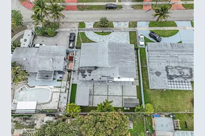 5635 W 13th Ct, Hialeah, FL 33012 - Photo 45