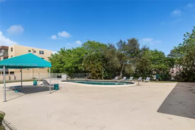 1400 N Tallwood Ave #306, Hollywood, FL 33021 - Photo 37
