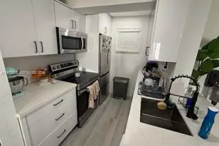 8607 SW 68th Ct, Pinecrest, FL 33156 - Photo 1