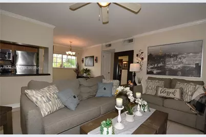 3050 NE 5th Ter #8, Wilton Manors, FL 33334 - Photo 5