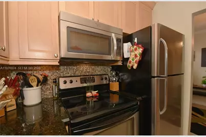 3050 NE 5th Ter #8, Wilton Manors, FL 33334 - Photo 9