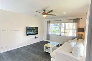 10125 S 42nd Ave S, Boynton Beach, FL 33436 - Photo 9