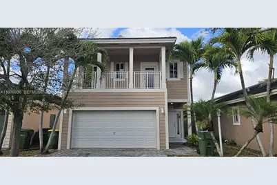 3389 NE 4th St, Homestead, FL 33033 - Photo 1