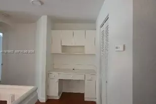 11525 NW 71st St, Doral, FL 33178 - Photo 15