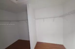 11525 NW 71st St, Doral, FL 33178 - Photo 9