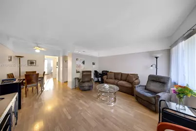 900 SW 10th Ter #8S, Hallandale Beach, FL 33009 - Photo 1