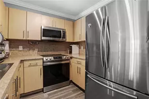 2929 Dorchester Ln, Cooper City, FL 33026 - Photo 11