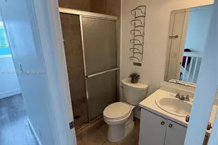 821 SW 2nd St, Miami, FL 33130 - Photo 7