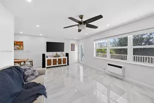 3922 NE 166th St, North Miami Beach, FL 33160 - Photo 9