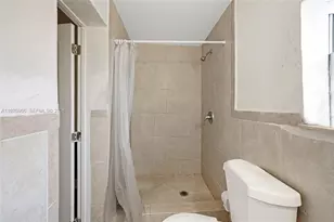 1385 NE 130th St, North Miami, FL 33161 - Photo 9