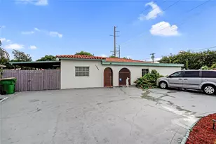 1385 NE 130th St, North Miami, FL 33161 - Photo 43