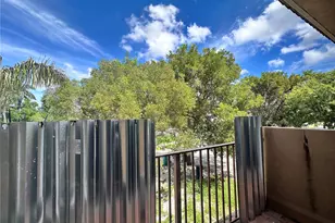 687 SW 10th St, Florida City, FL 33034 - Photo 15