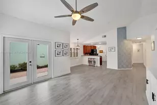 9304 Arborwood Cir, Davie, FL 33328 - Photo 13