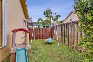 9304 Arborwood Cir, Davie, FL 33328 - Photo 39