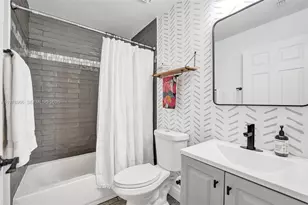 9304 Arborwood Cir, Davie, FL 33328 - Photo 23