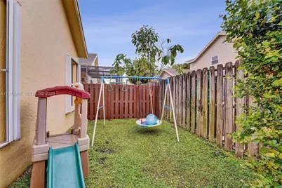 9304 Arborwood Cir, Davie, FL 33328 - Photo 43