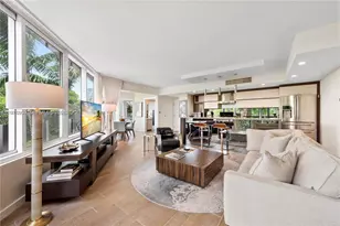 2155 Washington Ct, Miami Beach, FL 33139 - Photo 5