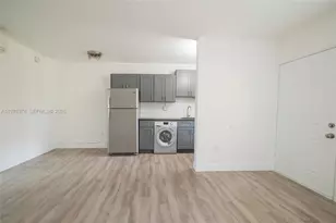7901 SW 64th Ave, South Miami, FL 33143 - Photo 5