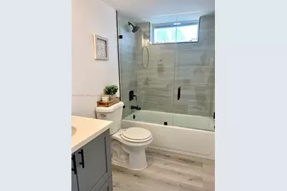 8530 Byron Ave #402, Miami Beach, FL 33141 - Photo 21