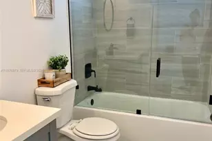 8530 Byron Ave, Miami Beach, FL 33141 - Photo 21