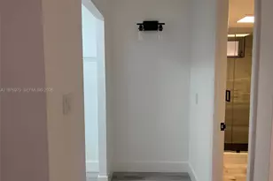 8530 Byron Ave, Miami Beach, FL 33141 - Photo 17