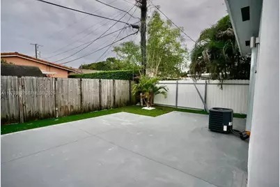 1647 NW 29th Ave, Miami, FL 33125 - Photo 9