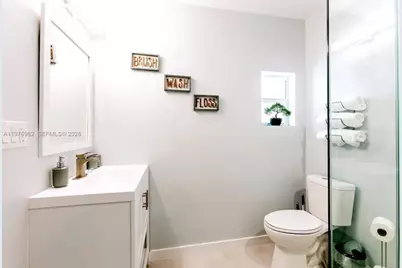 1647 NW 29th Ave, Miami, FL 33125 - Photo 23
