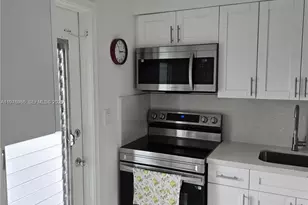 6560 Winfield Blvd, Margate, FL 33063 - Photo 11