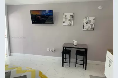 1762 NW 15th St, Miami, FL 33125 - Photo 21