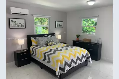 1762 NW 15th St, Miami, FL 33125 - Photo 19