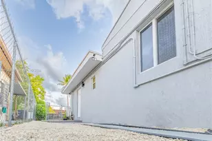 1836 NW 16th Terrace, Miami, FL 33125 - Photo 17