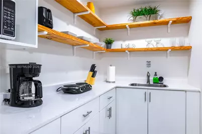 1836 NW 16th Ter, Miami, FL 33125 - Photo 25